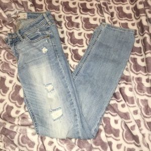 Hollister Distressed Skinny Jeans (Size 24)